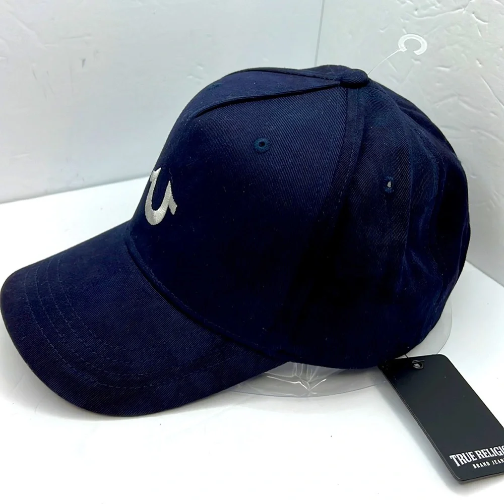 TRUE RELIGION UNISEX CAP/HAT, THE COLOR IS 